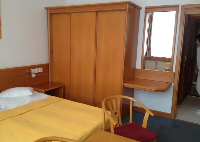 Hotel Apart Hotel Хевиз